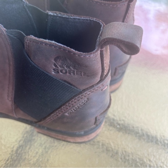Sorel Waterproof Suede Ankle Boots with Tread in Brown size 8 - Picture 7 of 10